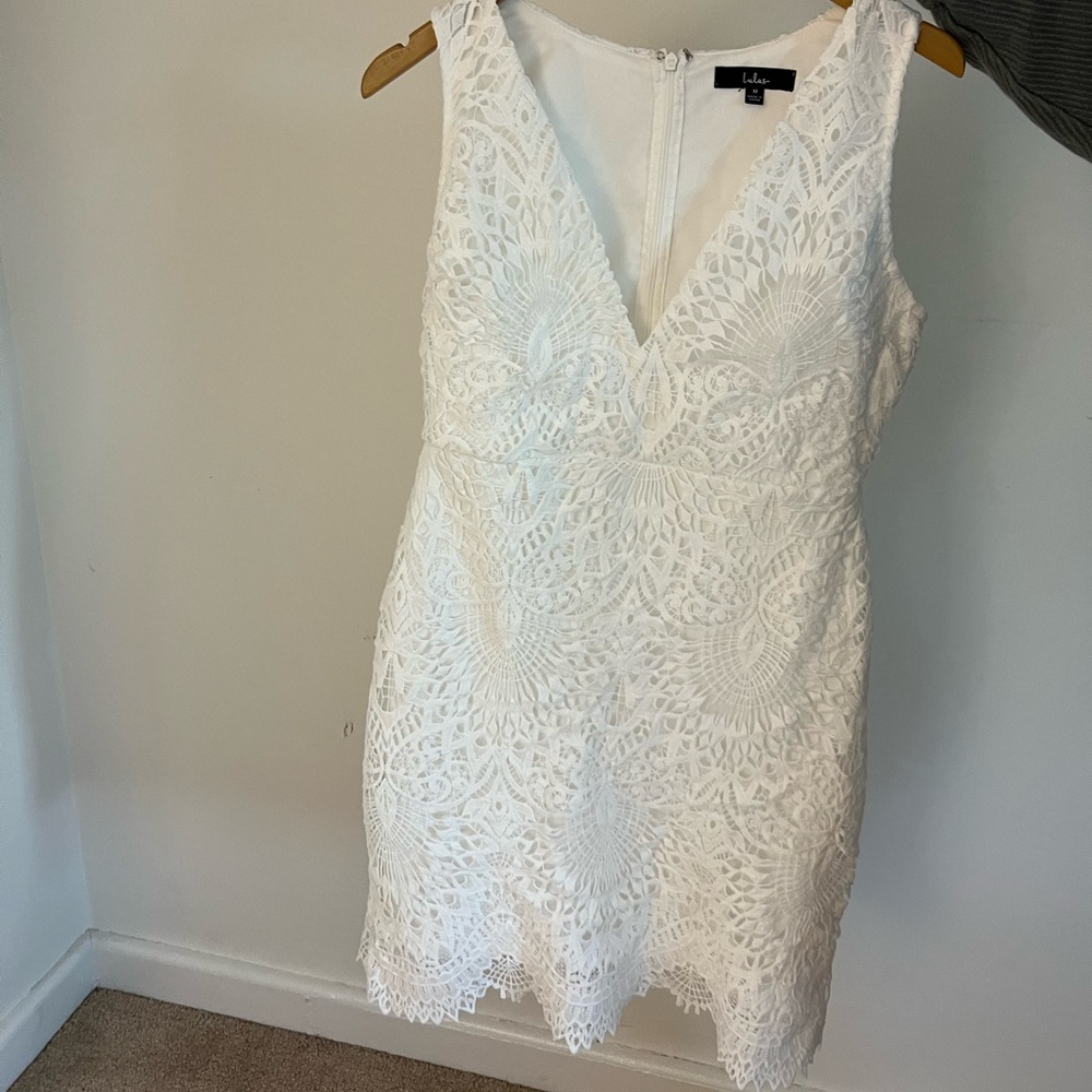 V-Neck White Lace Midi Dress